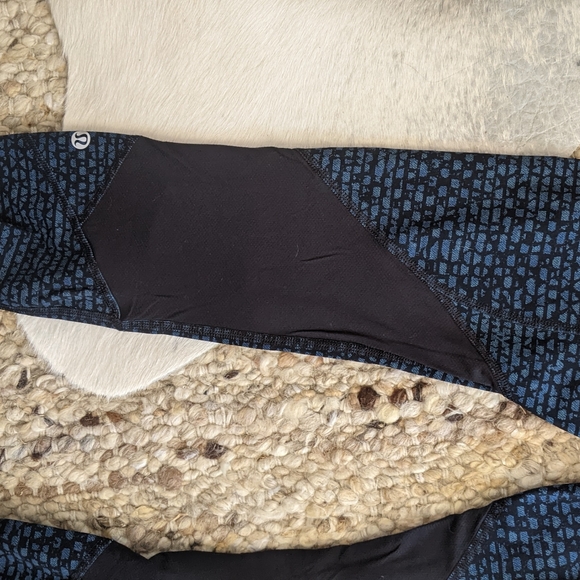 Lululemon crop leggings - Picture 4 of 7